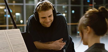 Dustin Hoffman & Leo Woodall in ‘Tuner’ Clever Heist Thriller Trailer | FirstShowing.net