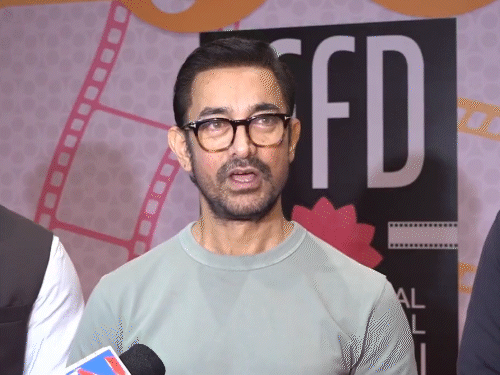 Aamir Khan said, watching romantic movies was forbidden in childhood: Watched old black-and-white movies on Doordarshan, used to read books most of the time.