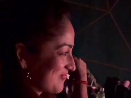 Actress Yami Gautam reached the theater hiding her face: Watched Dhurandhar 2 with sister Surili; felt shy after seeing her cameo role