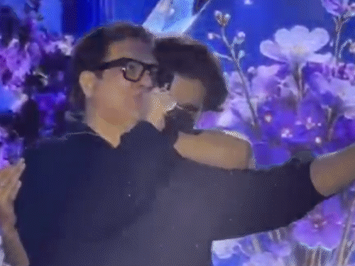 Amaal Malik cried on stage after listening to his father’s song: He was heartbroken after the death of his pet dog, called his father ‘the most successful failure’ – Jaipur News