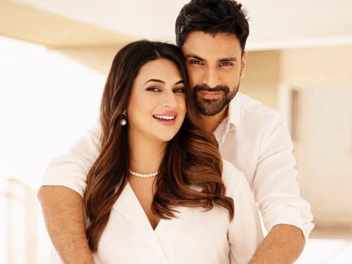 Divyanka Tripathi confirmed pregnancy: Information flaunted baby bump; Will become a mother after about 10 years of marriage