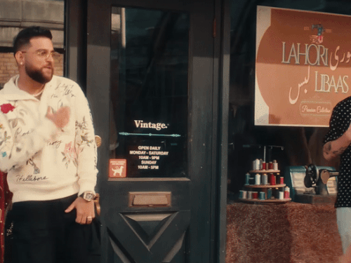 Notice to Punjabi singer Karan Aujla before Bengaluru show: Will not be able to sing six songs on stage, action taken on complaint of Chandigarh professor – Chandigarh News