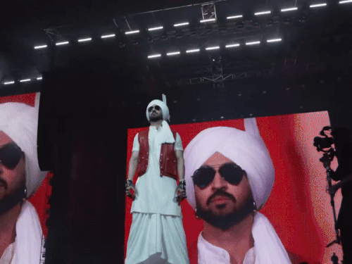 Punjabi singer Diljit gave 114 crore tax from the show: Dil Luminati Tour earned 943 crore, 3.2 lakh people reached, singer thanked – Jalandhar News