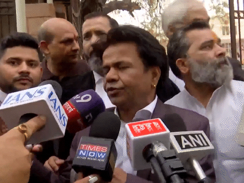 Relief to Rajpal Yadav in check bounce case: He will not have to go to jail till April 1, the court said – this is the last chance to repay the money.