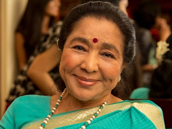 Asha Bhosle suffered a heart attack: Admitted to the ICU of Breach Candy Hospital, the hospital or family did not give an official statement.