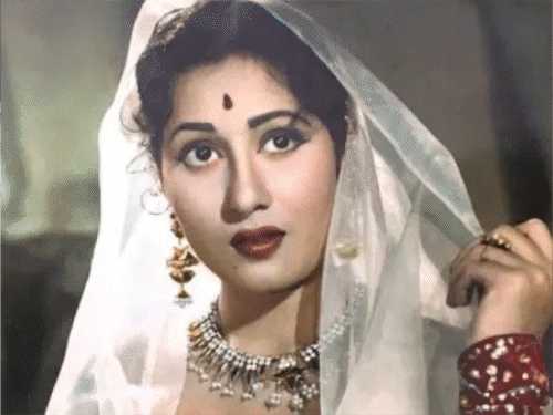 Discussion of Dhurandhar fame actress in Madhubala’s biopic: Claim- Sara Arjun can be seen in the lead role, official announcement pending.