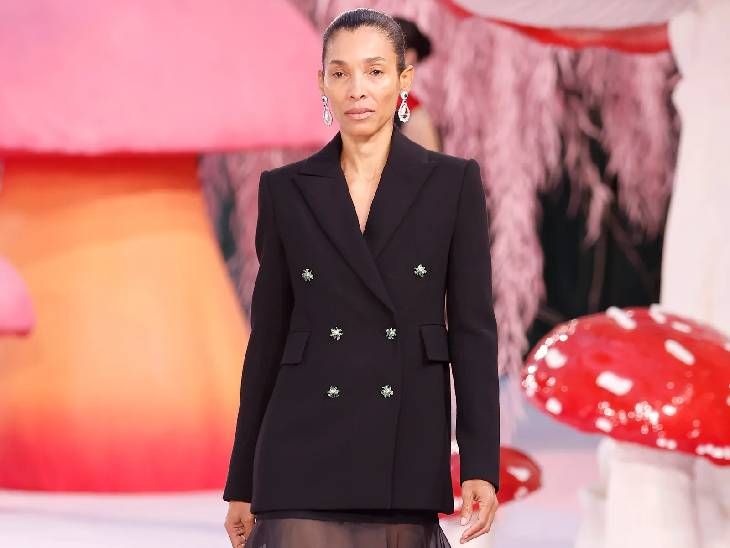 Now older women are seen in ramp walk: Demand for models above 50 years has increased, senior models did not get so much attention before.