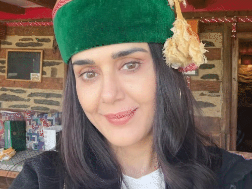 Preity Zinta reached Shimla amid IPL: Shared photo in Kinnauri cap, said- ‘I have come to take a break from the heat and IPL – Shimla News