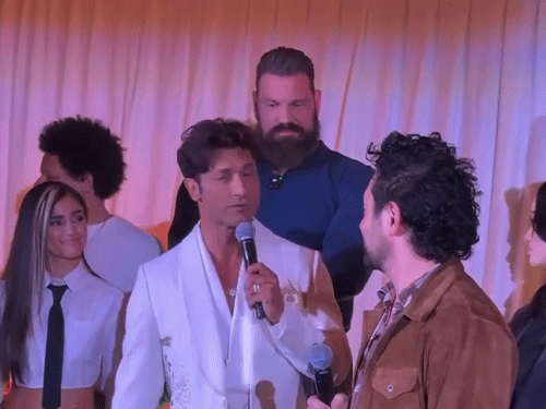 Vidyut Jammwal recited Gayatri Mantra in America: Vedic mantras recited at the trailer launch of Hollywood film Street Fighter; Yoga Guru is made in the film