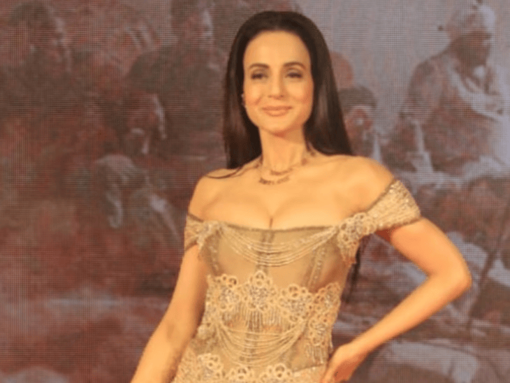 Zakir Khan said – The industry has been burnt with all its might: Ameesha Patel got angry and said – Don’t spread negativity, Shahrukh-Salman have more superhits, director Siddharth Anand also reprimanded.