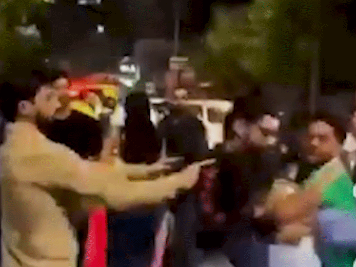 Bigg Boss face Baseer Ali beats cameraman: Claim- He was misbehaving with actresses after drinking alcohol in the party, Prince Narula, Shiv Thackeray were also present