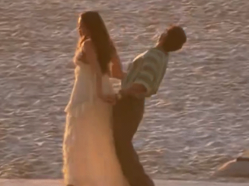 Shahrukh-Deepika were seen doing romantic dance on the beach: Shooting of the film ‘King’ continues in South Africa; Shahrukh was seen shooting alone