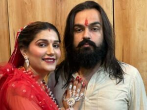 Haryanvi dancer Sapna Choudhary left in-laws’ house after assault: Court bans husband Veer Sahu from meeting her; Had a love marriage in 2020 – Sonipat News