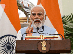 PM Modi’s new record, Bollywood actors congratulated: Kangana, Anup Jalota and Bhandarkar praised the work; Jalota said – he should always remain PM
