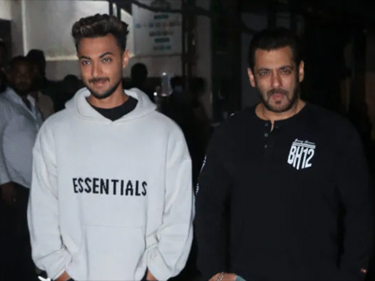 Celebs criticized lathi charge on students: Salman’s brother-in-law Ayush said – lathi charge in protest is sad; Bhumi Pednekar, Anurag Kashyap also expressed their displeasure