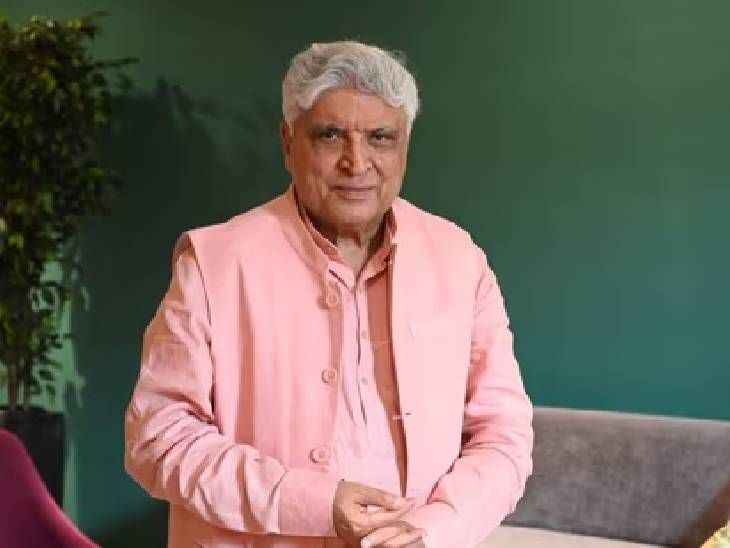Javed Akhtar said – Strong woman means one who takes her own decisions: There should be such lessons in our schools in which children can learn gender equality.