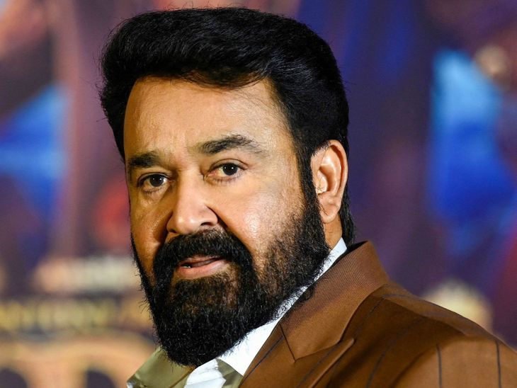 Mohanlal surrounded in case of possessing ivory: Gave information about 10 ivory tusks and 13 idols made from them; was revealed in raid