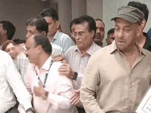 Salman Khan looked thin in Mumbai event: The actor was seen with sad face, tired eyes; Fans expressed concern about health